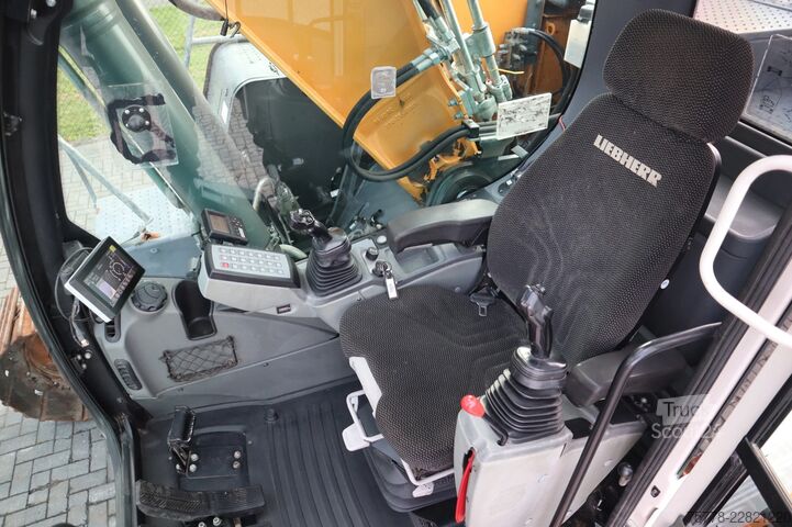ερπυστριοφόρος εκσκαφέας Liebherr R924 WLC | ROTOTILT R8 | BUCKET |