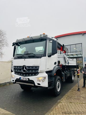 Transporter mit Kipper MERCEDES-BENZ Arocs 1835  4x4 Meiller Fassi Kran Kipper