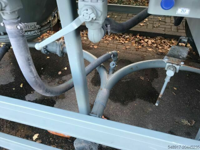 Φορτηγό δεξαμενή Spitzer SF 2734/2P Zement/Silo