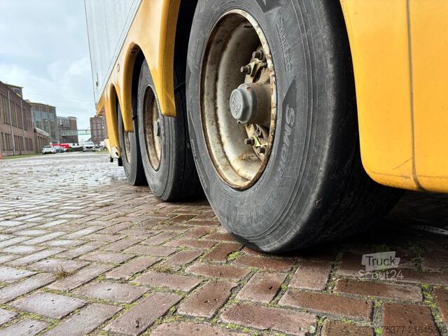 Transporte refrigerado/congelado Gray and Adams SLXe 200 Thermoking