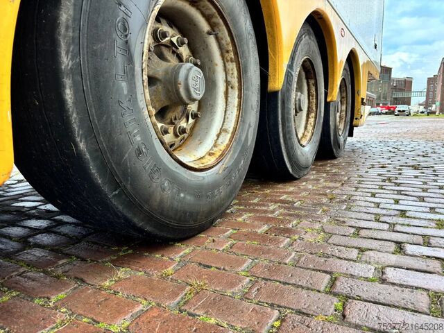 Transporte refrigerado/congelado Gray and Adams SLXe 200 Thermoking