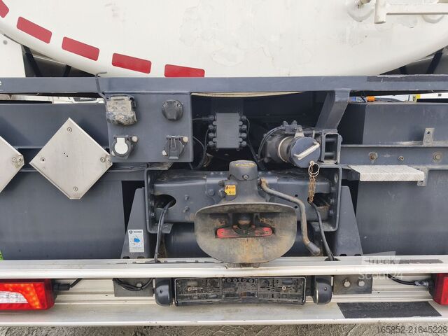 Camión cisterna Scania R450