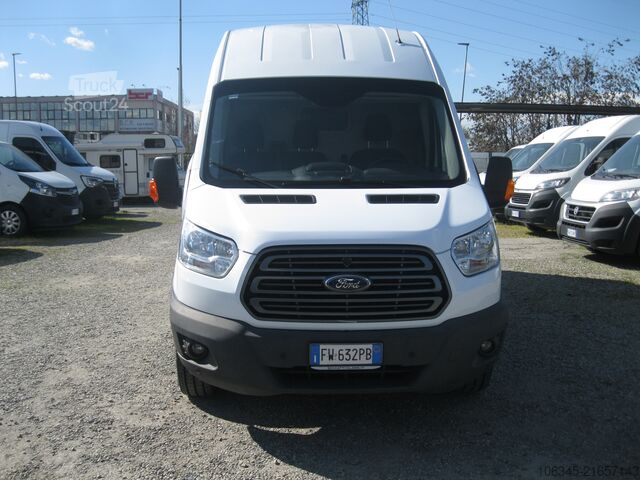 Magas tetős furgon Ford Transit 350