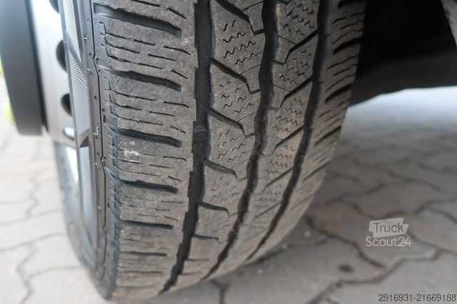 Feuerwehrfahrzeug MERCEDES-BENZ Sprinter II Pritsche 414/Klima/Automatik/FN: 284