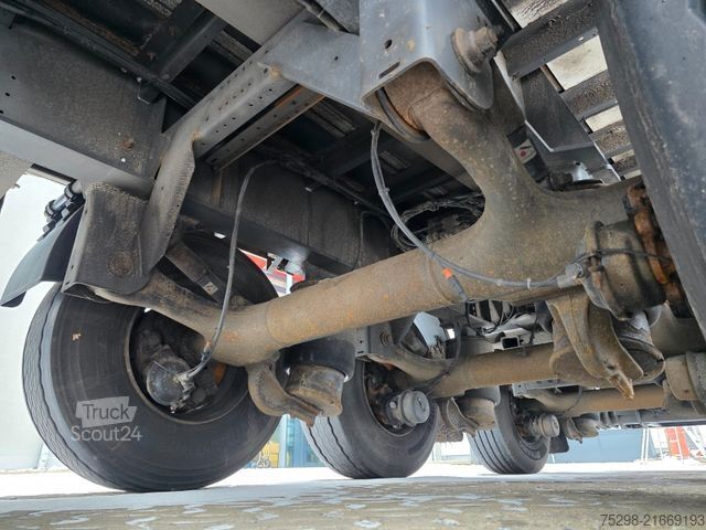 Getränkeauflieger  System Trailer PRSSL-34-1TRI / Ladebordwand