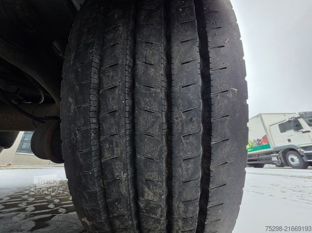 Getränkeauflieger  System Trailer PRSSL-34-1TRI / Ladebordwand