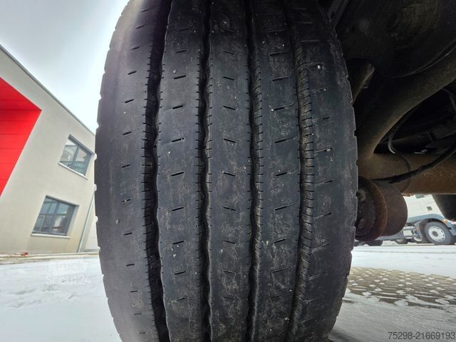 Getränkeauflieger  System Trailer PRSSL-34-1TRI / Ladebordwand