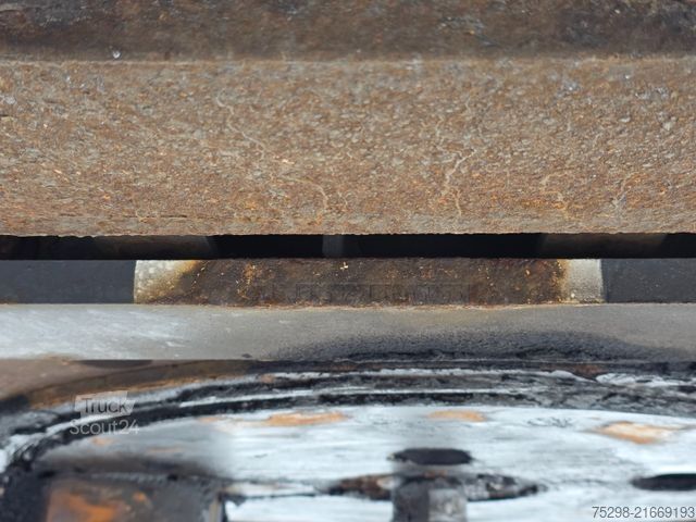 Getränkeauflieger  System Trailer PRSSL-34-1TRI / Ladebordwand