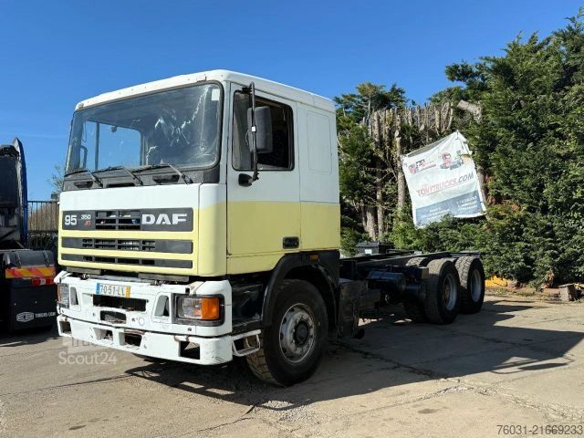 Chasis de camión DAF 95.350 ATI 6X2 10 Wheels ZF MANUAL GEARBOX