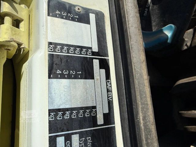 Chasis de camión DAF 95.350 ATI 6X2 10 Wheels ZF MANUAL GEARBOX