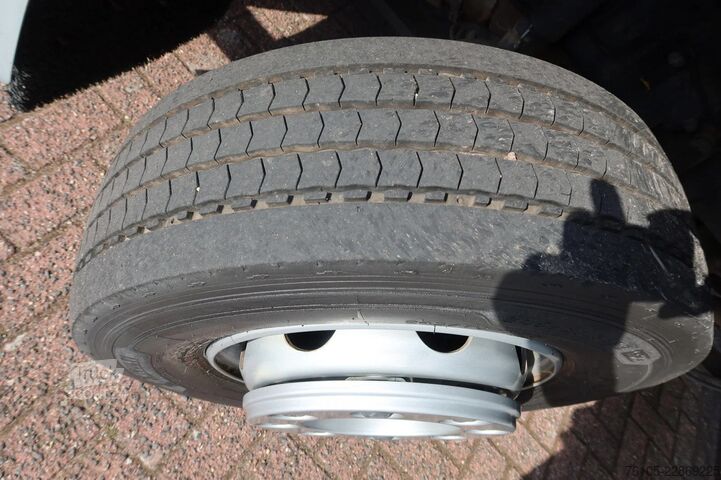  DAF LF 250 LF250 FA Schuifzeil +Dhollandia 1500 kg