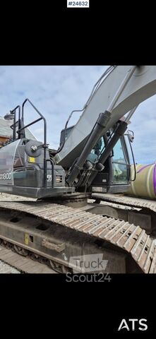 Excavadora sobre orugas CASE CX180D