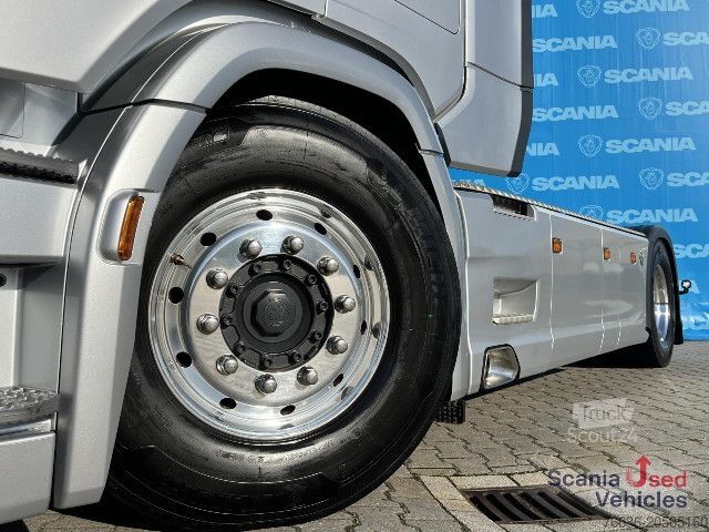 Standard dragbil Scania R 730 A4x2NB V8 RETARDER FULL AIR 9T NAVI LED S2
