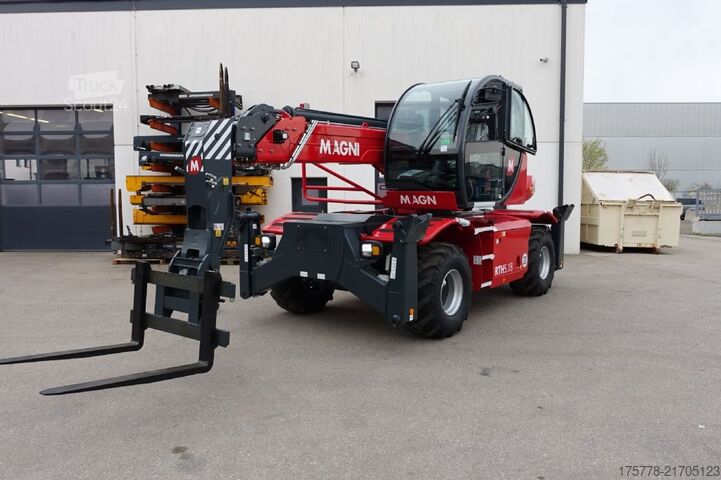 Teleskopski nakladalnik Magni RTH 8.18