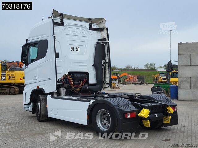 Padrão-SZM Ford F-Max 500 4X2 Retarder 2xTanks Standklima ACC Navi