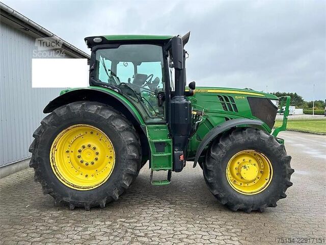  John Deere 6215R