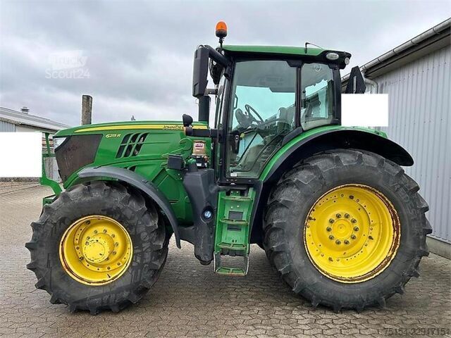  John Deere 6215R