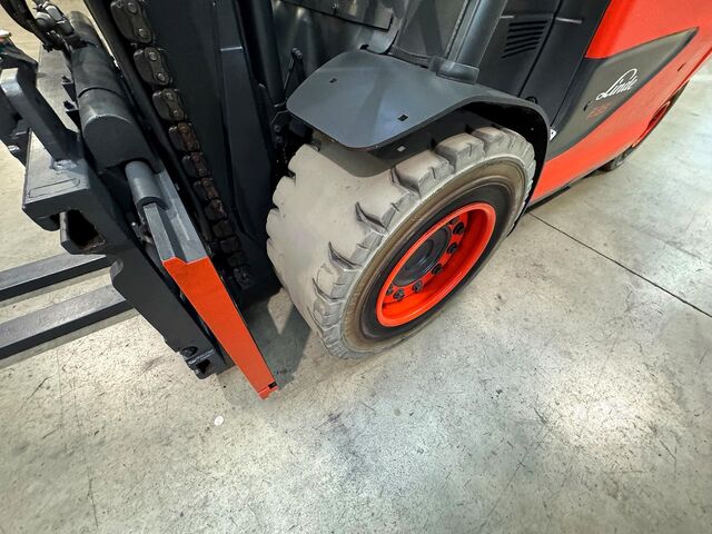 2017 خدمة حتى 07/2027 11,137 ساعة عمل Linde E 35/600H-388-01