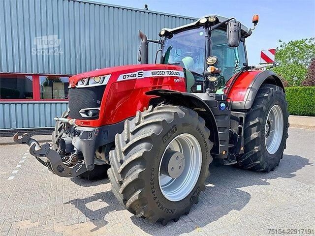  Massey Ferguson 8740S Stage V