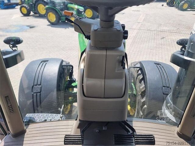 Traktor John Deere 8400 R