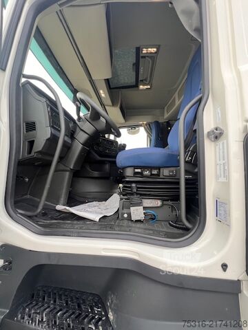 τυπική μονάδα τράκτορα VOLVO FH 500