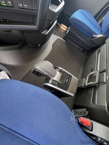 τυπική μονάδα τράκτορα VOLVO FH 500