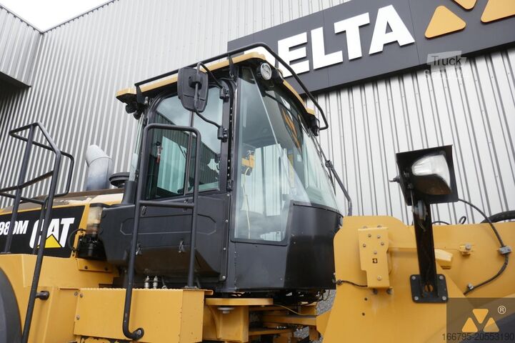 Tekerlekli̇ yükleyi̇ci̇ Caterpillar 980M