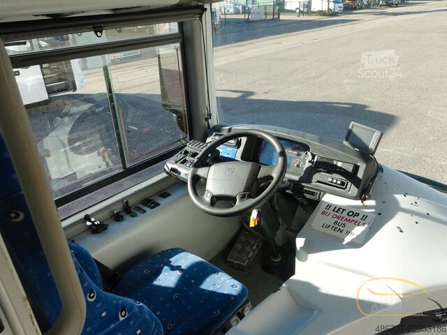 Autobuz VOLVO UNVI SIGHTSEEING 65 Sitze EURO 5 (2 Stuck)