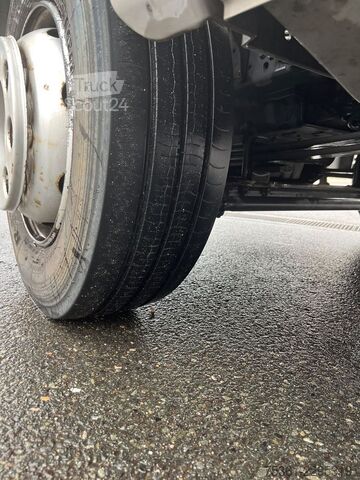Tovorno vozilo s ravno platformo in ponjavo MERCEDES-BENZ Atego 1222 Pritsche & Plane mit LBW AHK Schalter