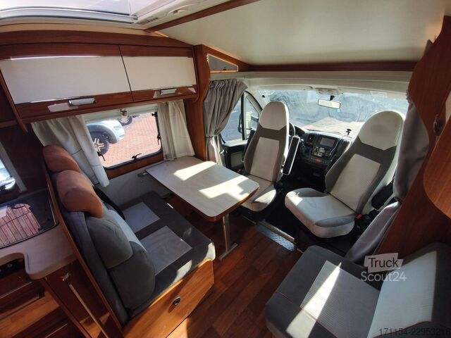 Camper semintegrato DETHLEFFS Magic Edition T 001, SAT, Solar, AHK