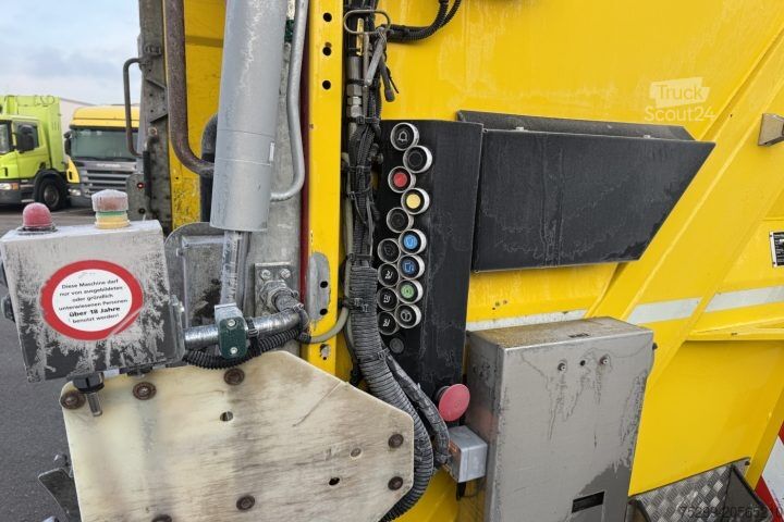 Camion à ordures Scania P360LB 6x2 Faun / Swiss-Vehicle