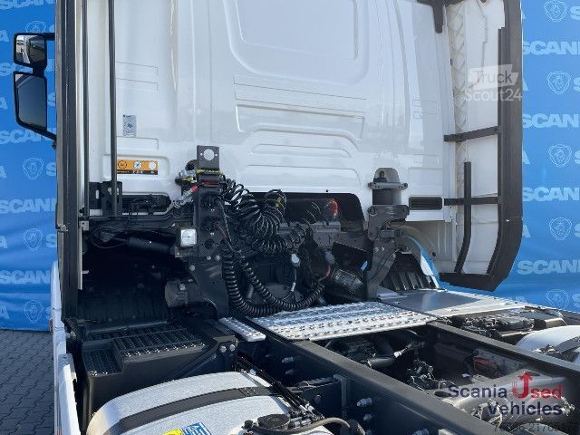 Standardni vlačilec Scania R 460 A4x2NA DIFF-L RETARDER P-AIRCO VECTO 3 ACC