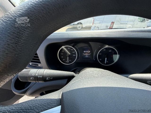 Κλειστό βαν IVECO DAILY 35C14H BOX + SPONDA con porta laterale