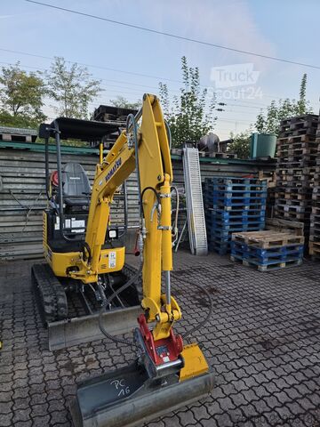 Crawler excavator Komatsu PC16R-3