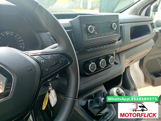 شاحنة ذات قاعدة عجلات طويلة Renault Trafic L