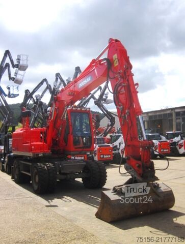 Escavadora sobre rodas DOOSAN DX140W-3