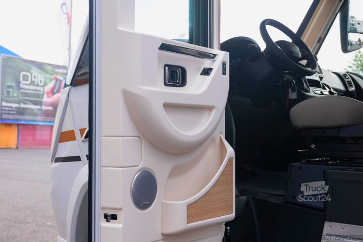 Entegre karavan MALIBU I 470 RB LE K comfort 4,2t Messeangebot CSD 2026