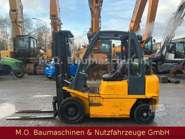 Carrello elevatore frontale NISSAN FG 25 / GAS / 4,75m/2,5t