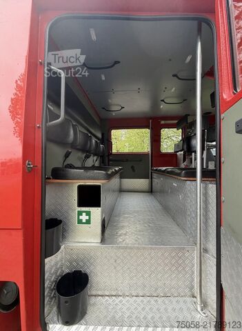 пожарна служба Mercedes-Benz 917AF - Feuerwehr - 11 TKm - 4x4 - 1. Ha
