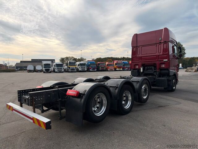 Podwozie ciężarówki DAF XF530 8x2/4 Super Space Cab chassis