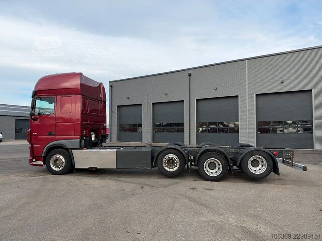 Podwozie ciężarówki DAF XF530 8x2/4 Super Space Cab chassis