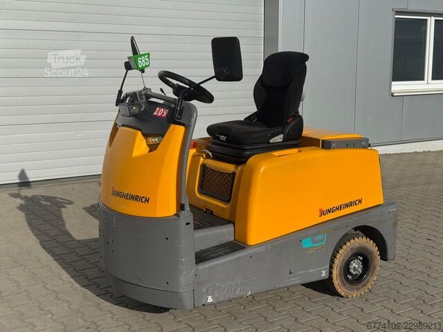 Tracteur de remorquage Jungheinrich EZS 570--EK