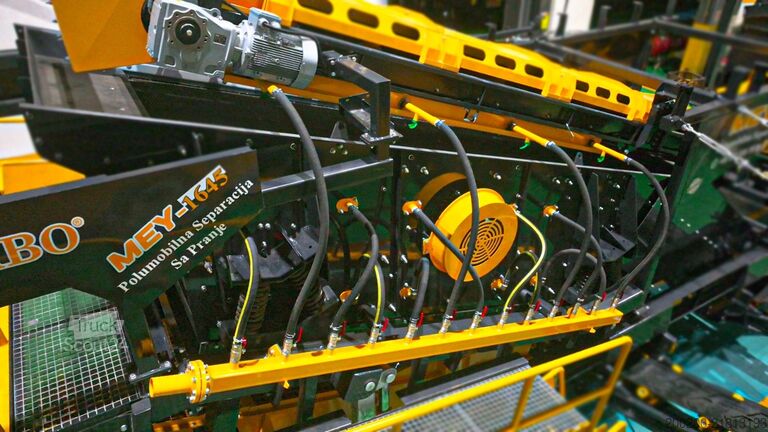 Atrankos gamykla FABO 120-200 TPH Mobile Screening Plant