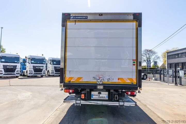Gekoeld/bevroren transport RENAULT D10 210 DXI // FRIGO CARRIER SUPRA 750+HAYON