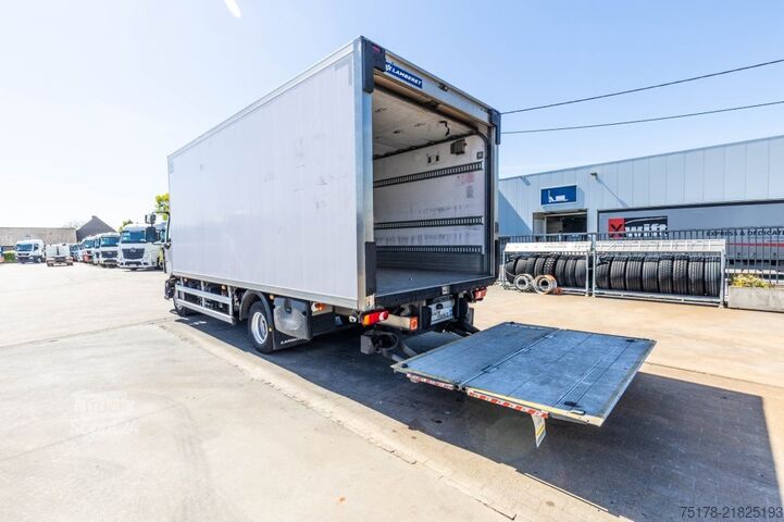Gekoeld/bevroren transport RENAULT D10 210 DXI // FRIGO CARRIER SUPRA 750+HAYON