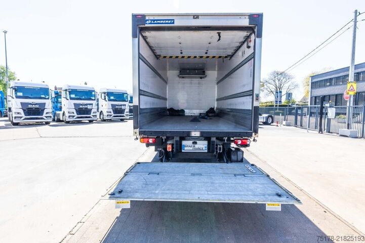 Gekoeld/bevroren transport RENAULT D10 210 DXI // FRIGO CARRIER SUPRA 750+HAYON