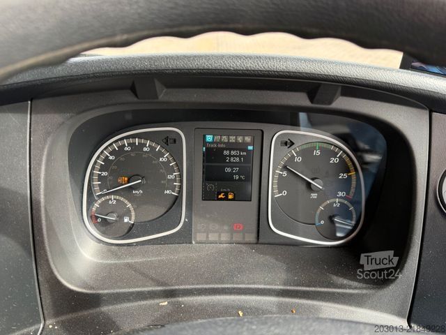 Zamiatarka drogowa MERCEDES-BENZ ATEGO 1323 Kehrmaschine Bucher Cityfant 6000
