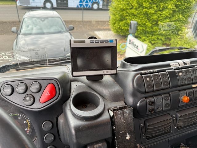 Kitas IVECO Trakker AD 190T36 4x4 Winterdienst - Kran-
