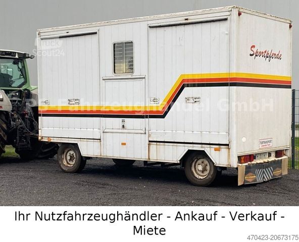 Pferdeanhänger BÖCKMANN Pferdetransport