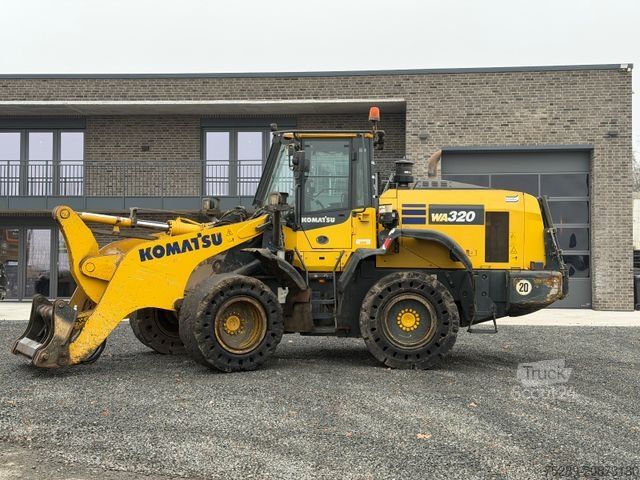 Radlader KOMATSU WA 320 -8 Radlader Highlift Vollgummi Wartung